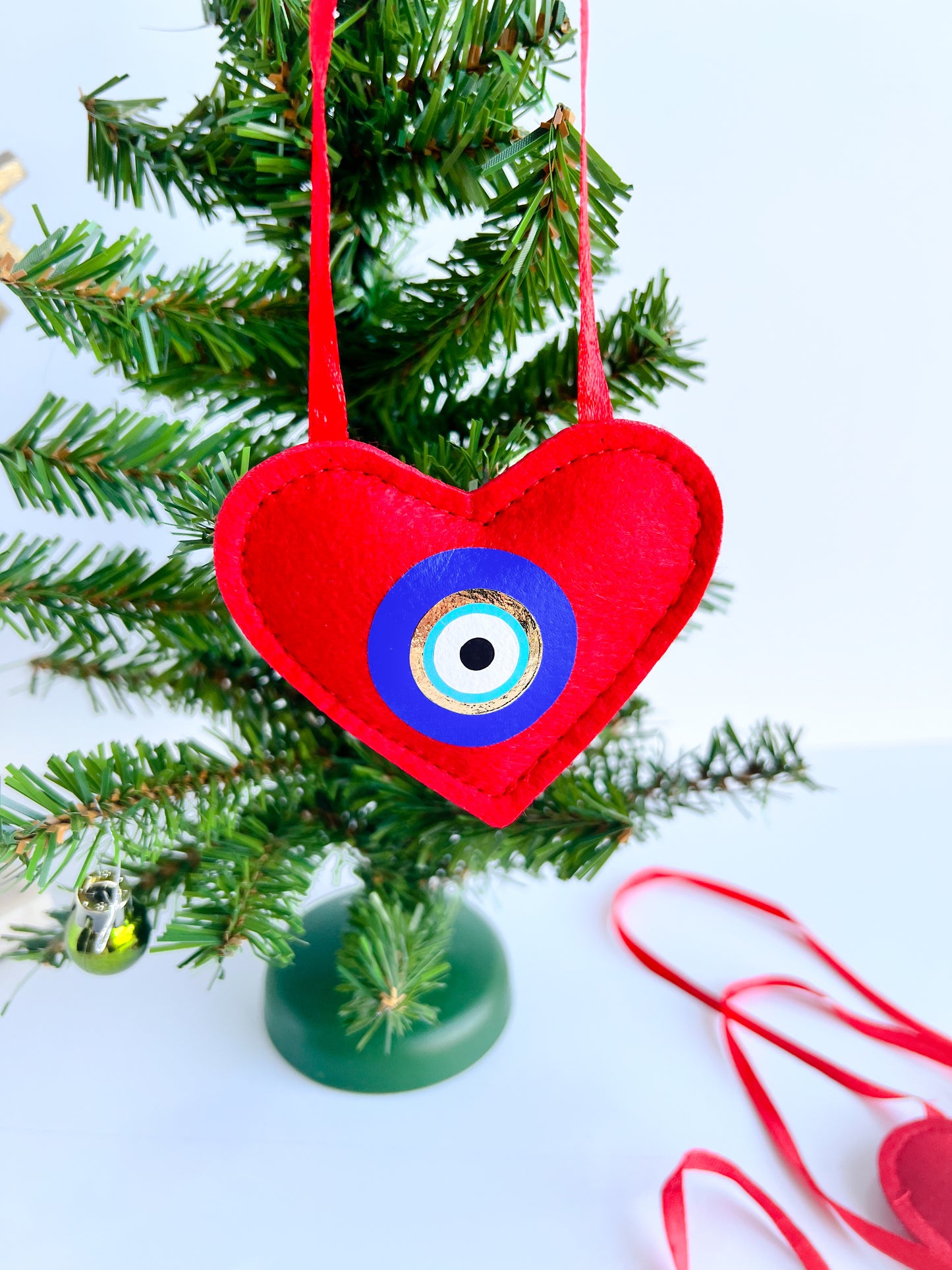 Amida Eye Heart Ornament